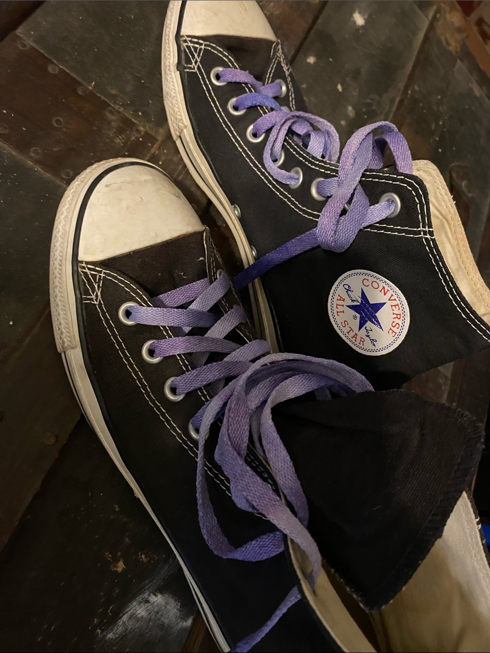 Converse Mens Black High-Top Sneakers with Lavender Laces